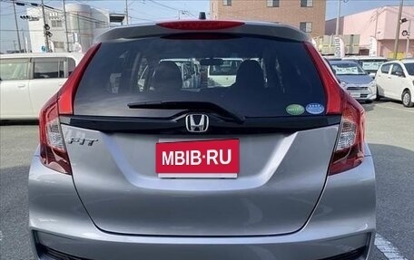 Honda Fit III, 2019 год, 1 000 000 рублей, 8 фотография