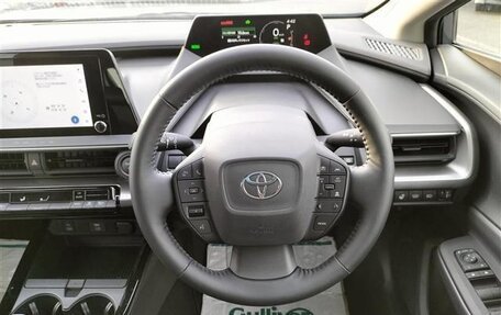 Toyota Prius IV XW50, 2023 год, 2 820 000 рублей, 3 фотография