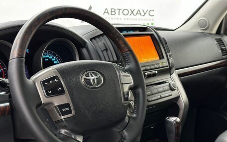 Toyota Land Cruiser 200, 2010 год, 2 980 000 рублей, 13 фотография