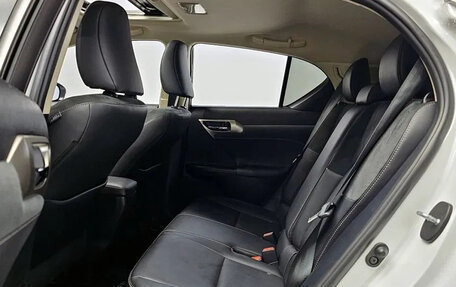 Lexus CT I рестайлинг, 2019 год, 2 605 000 рублей, 12 фотография