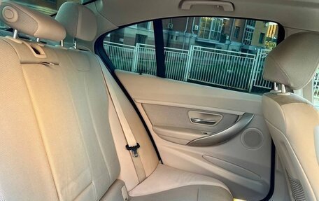 BMW 3 серия, 2012 год, 1 525 000 рублей, 13 фотография