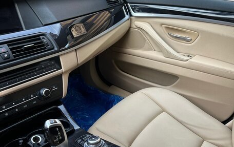 BMW 5 серия, 2011 год, 1 900 000 рублей, 15 фотография