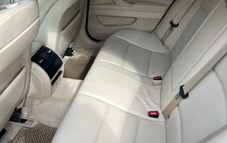 BMW 5 серия, 2011 год, 1 900 000 рублей, 18 фотография