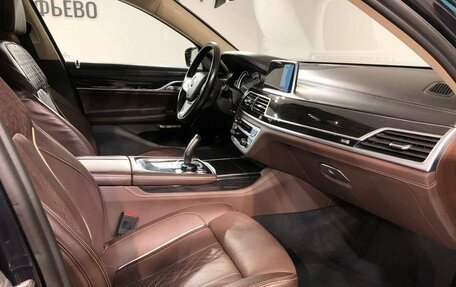 BMW 7 серия, 2017 год, 4 199 000 рублей, 15 фотография