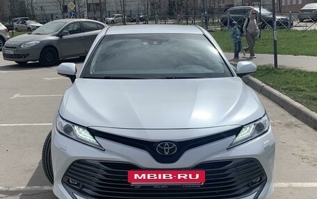 Toyota Camry, 2018 год, 3 200 000 рублей, 7 фотография