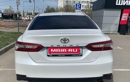 Toyota Camry, 2018 год, 3 200 000 рублей, 6 фотография