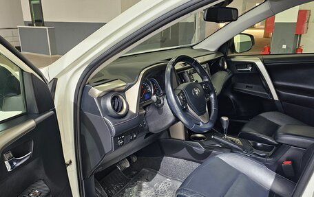 Toyota RAV4, 2014 год, 1 998 000 рублей, 16 фотография