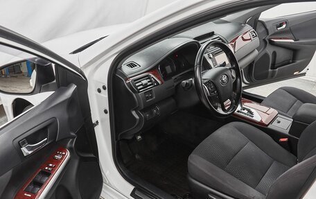 Toyota Camry, 2014 год, 1 997 000 рублей, 9 фотография