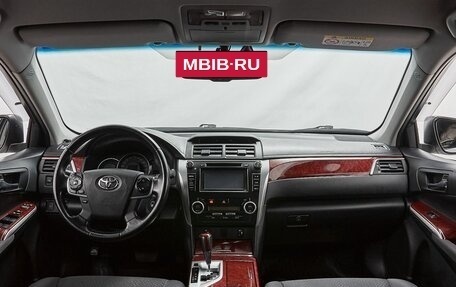 Toyota Camry, 2014 год, 1 997 000 рублей, 10 фотография