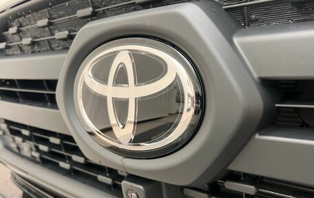 Toyota RAV4, 2023 год, 4 850 000 рублей, 10 фотография