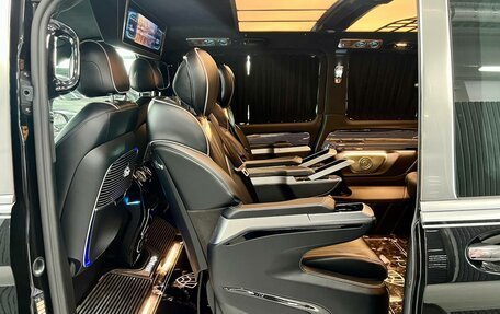 Mercedes-Benz V-Класс, 2023 год, 13 000 000 рублей, 31 фотография