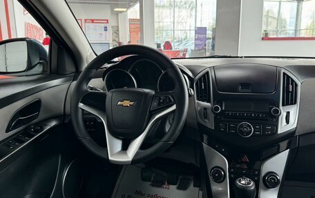 Chevrolet Cruze II, 2013 год, 999 000 рублей, 13 фотография