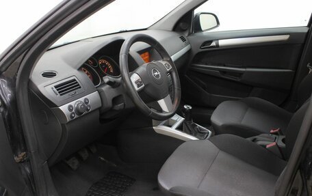 Opel Astra J, 2011 год, 667 000 рублей, 11 фотография