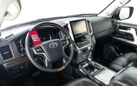 Toyota Land Cruiser 200, 2016 год, 5 989 789 рублей, 11 фотография
