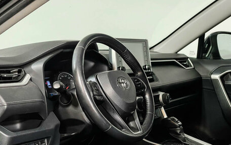 Toyota RAV4, 2019 год, 2 997 000 рублей, 13 фотография
