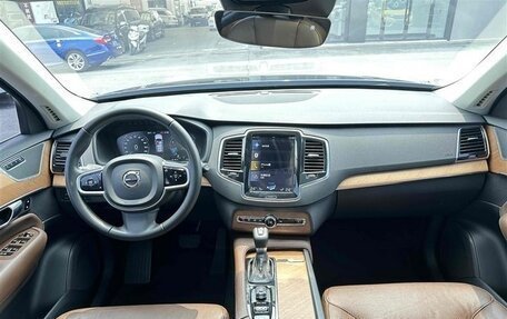 Volvo XC90 II рестайлинг, 2020 год, 4 970 000 рублей, 10 фотография