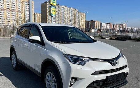 Toyota RAV4, 2016 год, 2 590 000 рублей, 3 фотография