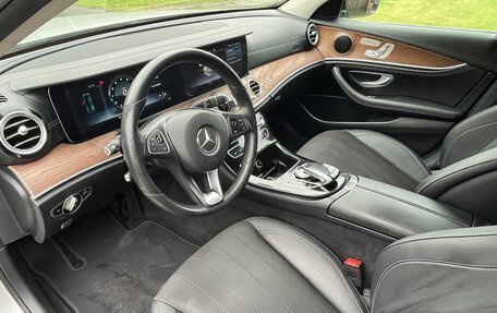 Mercedes-Benz E-Класс, 2016 год, 3 500 000 рублей, 11 фотография