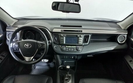 Toyota RAV4, 2018 год, 2 980 000 рублей, 19 фотография