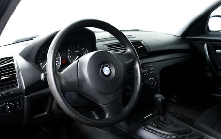 BMW 1 серия, 2009 год, 815 000 рублей, 13 фотография