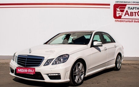 Mercedes-Benz E-Класс, 2012 год, 1 790 000 рублей, 3 фотография
