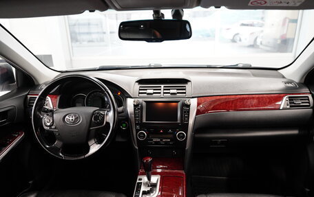 Toyota Camry, 2014 год, 1 850 000 рублей, 11 фотография