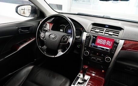 Toyota Camry, 2014 год, 1 850 000 рублей, 13 фотография