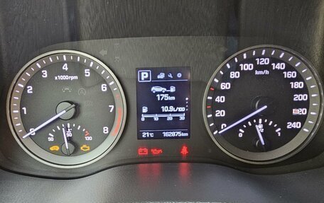 Hyundai Tucson III, 2018 год, 2 340 000 рублей, 15 фотография