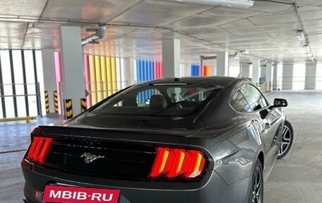 Ford Mustang VI рестайлинг, 2019 год, 2 850 000 рублей, 7 фотография