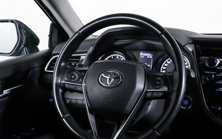 Toyota Camry, 2020 год, 2 397 000 рублей, 18 фотография