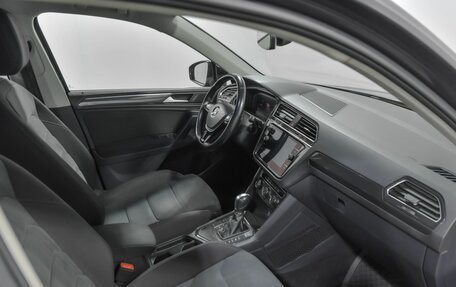 Volkswagen Tiguan II, 2018 год, 2 302 000 рублей, 18 фотография