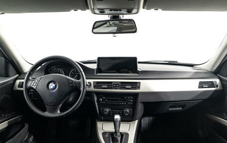 BMW 3 серия, 2011 год, 1 289 789 рублей, 13 фотография