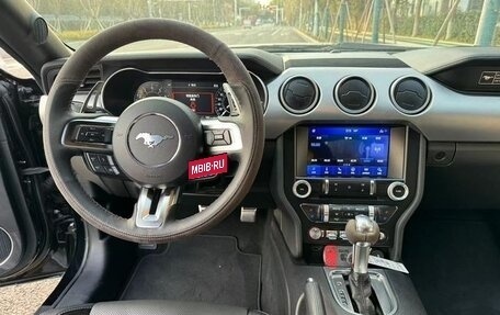 Ford Mustang VI рестайлинг, 2021 год, 2 100 000 рублей, 13 фотография