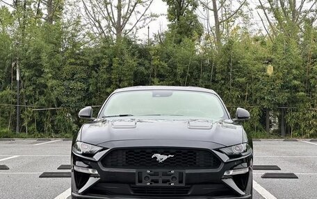 Ford Mustang VI рестайлинг, 2021 год, 2 100 000 рублей, 5 фотография
