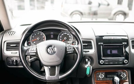 Volkswagen Touareg III, 2011 год, 2 300 000 рублей, 10 фотография