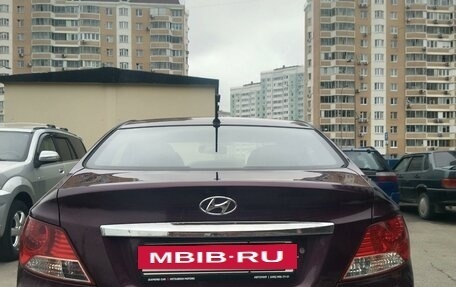 Hyundai Solaris II рестайлинг, 2011 год, 850 000 рублей, 17 фотография