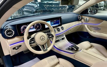 Mercedes-Benz E-Класс, 2020 год, 4 700 000 рублей, 30 фотография
