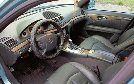 Mercedes-Benz E-Класс, 2004 год, 1 200 000 рублей, 22 фотография