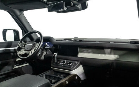 Land Rover Defender II, 2020 год, 7 000 000 рублей, 17 фотография