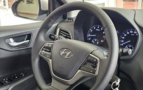Hyundai Solaris II рестайлинг, 2017 год, 1 649 999 рублей, 26 фотография