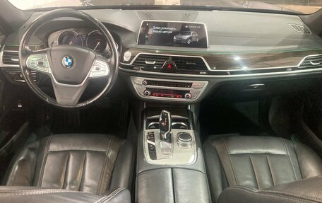 BMW 7 серия, 2017 год, 3 650 000 рублей, 13 фотография