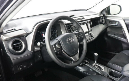 Toyota RAV4, 2016 год, 2 217 000 рублей, 9 фотография