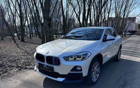 BMW X2, 2019 год, 2 800 000 рублей, 2 фотография