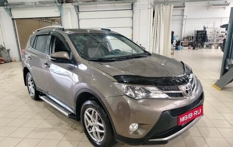 Toyota RAV4, 2013 год, 1 980 000 рублей, 2 фотография