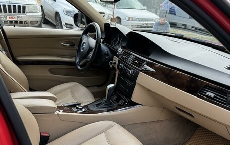 BMW 3 серия, 2011 год, 1 350 000 рублей, 13 фотография