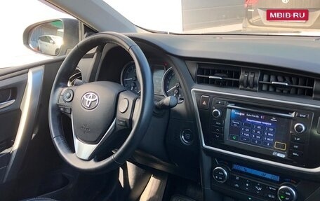 Toyota Auris II, 2013 год, 1 337 700 рублей, 17 фотография