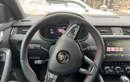 Skoda Octavia RS, 2019 год, 2 950 000 рублей, 10 фотография