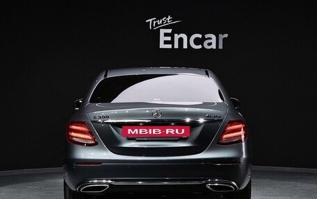 Mercedes-Benz E-Класс, 2020 год, 3 860 000 рублей, 3 фотография