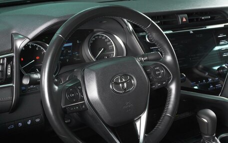 Toyota Camry, 2018 год, 3 399 000 рублей, 17 фотография