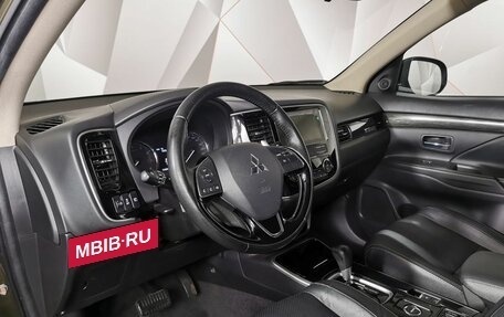 Mitsubishi Outlander III рестайлинг 3, 2018 год, 2 149 000 рублей, 12 фотография